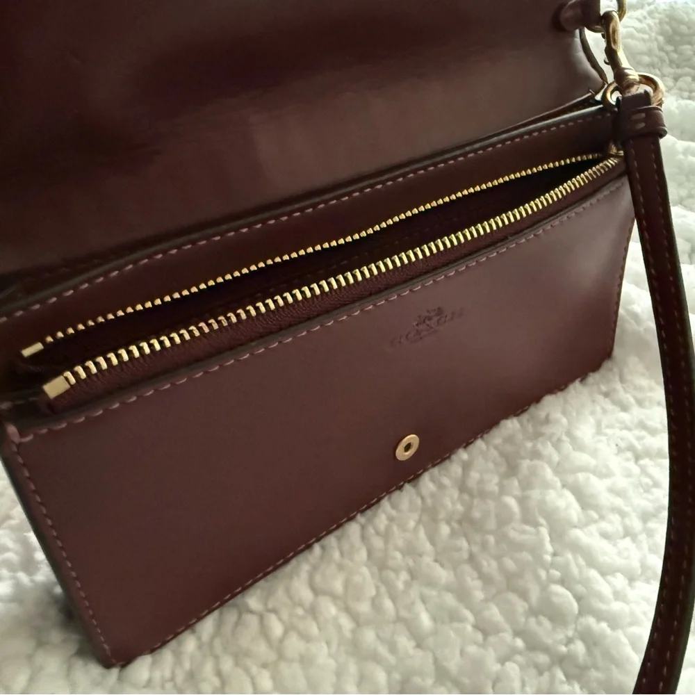 Coach Anna Foldover crossbody clutch with linear rainbow quilting - Picture 5 of 10